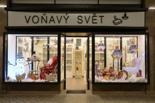 V pátek 15.11. jsme si dali další noční šichtu a udělali jsme vánoční výlohu. :) Tučňáka jsme letos nechali odpočívat a do...